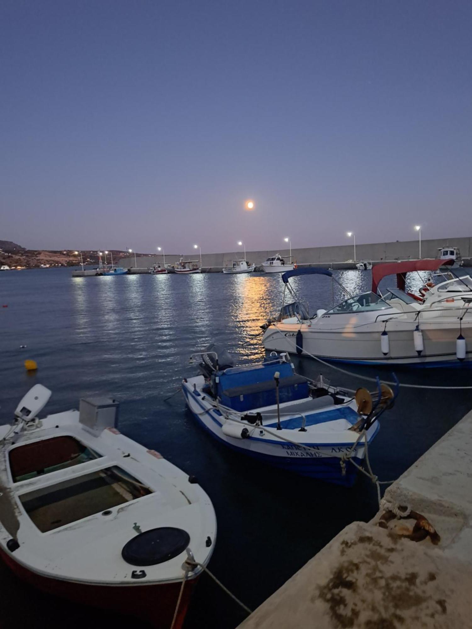 Breathtaking Sea View Flat In South Crete Apartment Keratokambos Bagian luar foto
